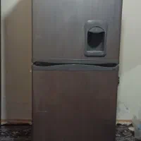 یک عدد یخچال فریزر در حد نو
