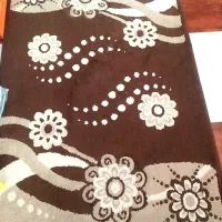 تعدای لوازم منزل به فروش میرسید