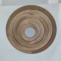 آینه چوبی