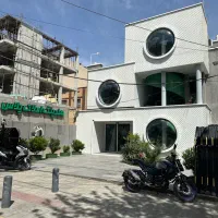 اپارتمان ۱۵۰ متری / جنوبی شمالی / ۳ خواب