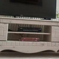 میز TV کاملا سالم و خیلی نو