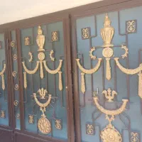 یک درب پارکینگ ویک عدد