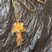 طلا وجواهرات