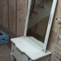 میز و اینه