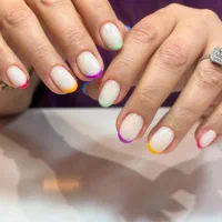 کاشت ناخن فقط ۲۸۰