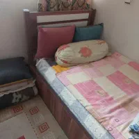 تخت تک نفره به همراه تشک
