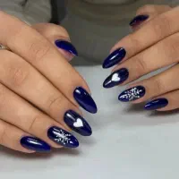 آموزش و خدمات کاشت ناخن و کاشت مژه