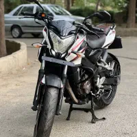 موتور NS200باجاج