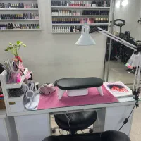 اجاره میز ناخن در سالن زیبایی شیک و فعال