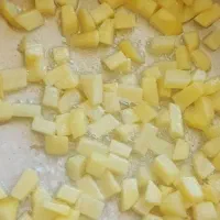 کرفس خورد شده