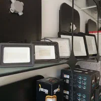 پروژکتور و نورافکن