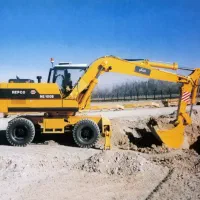 نیازمند راننده بیل مکانیکی (چرخ لاستیکی)