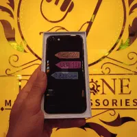 آیفون se 2020 128 gig