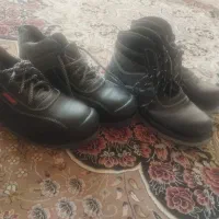کفش ایمنی با دستکش کار