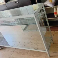 سایز مختلف ویترین زمینی و دیواری برای مغازه