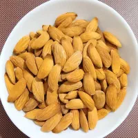 مغزبادام درختی