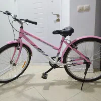 یکدستگاه دوچرخه ی صورتی برند کراس