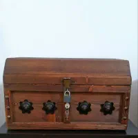 صندوقچه کاملا نو و سالم