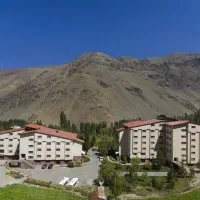 نجات غریق استخر و نظافتچی
