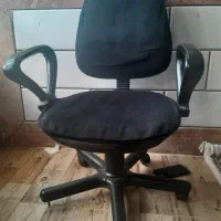 صندلی چرخی دار