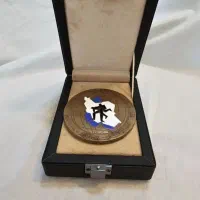 2 عدد مدال یادبود کشتی و مدال تخت جمشید برنز