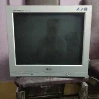 یک عدد مانیتور CRT LG T730