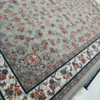 دوعدد فرش در حد نو دونه ۱۷ تومن خیلی تمیزه
