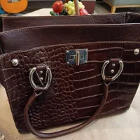 یک عدد کیف مخصوص بانوان  چرم گاو|کیف، کفش، کمربند|تهران, آشتیانی|دیوار