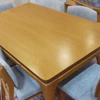 میز ناهارخوری ۶ نفره چوبی بسیار تمیز و سالم