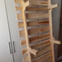 تخت چوبی