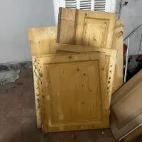 تعدادی درب چوب و ام دی اف