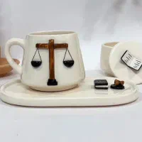منشی دفتر وکالت
