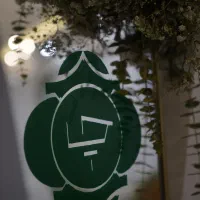 استخدام دستیار پزشک کلینیک زیبایی دکتر چالشی