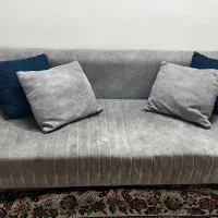 مبلمان راحتی و میز عسلی