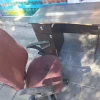 میز تحریر و صندلی چرخان