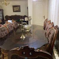 مبل نهار خوری ۸ نفر و ساعت دیوار