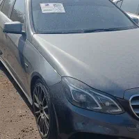 بنز e300 پاناروما موجود پشت فنس منطقه ازاد انزلی