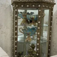 ویترین و ساعت و آیینه برنجی