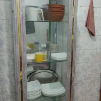 بوفه بدون وسایلی که داخلشه