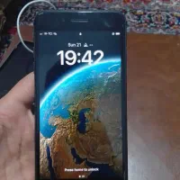 گوشی ایفون8پلاس لا زرورقی