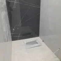 نصب کاشی کاری‌ وسرامیک کارکاشیکار اسلب بین کابینتی