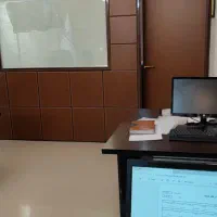 نیروی خدماتی آقا (بازنشسته)