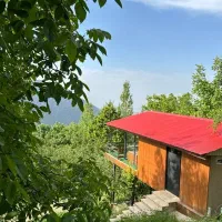 کلبه شیشه ای