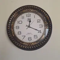 ساعت دیواری ارامگرد