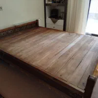 تخت سنتی و با کیفیت