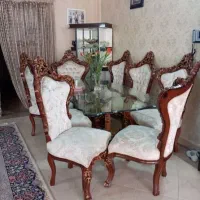 مبلمان سلطنتی ومیزناهارخوری