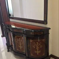 آینه و کنسول در حد نو