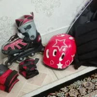 کفش اسکیت با لوازم ایمنی