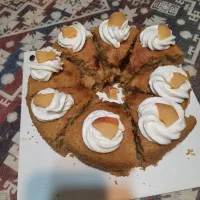 کیک میوه ای و خامه