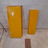 قفسه فلزی با لچکی ،